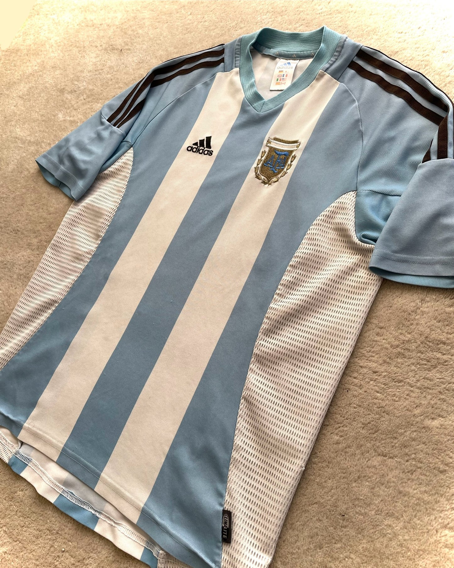 2002-2004 Argentine Home - 7,5/10 - (M)
