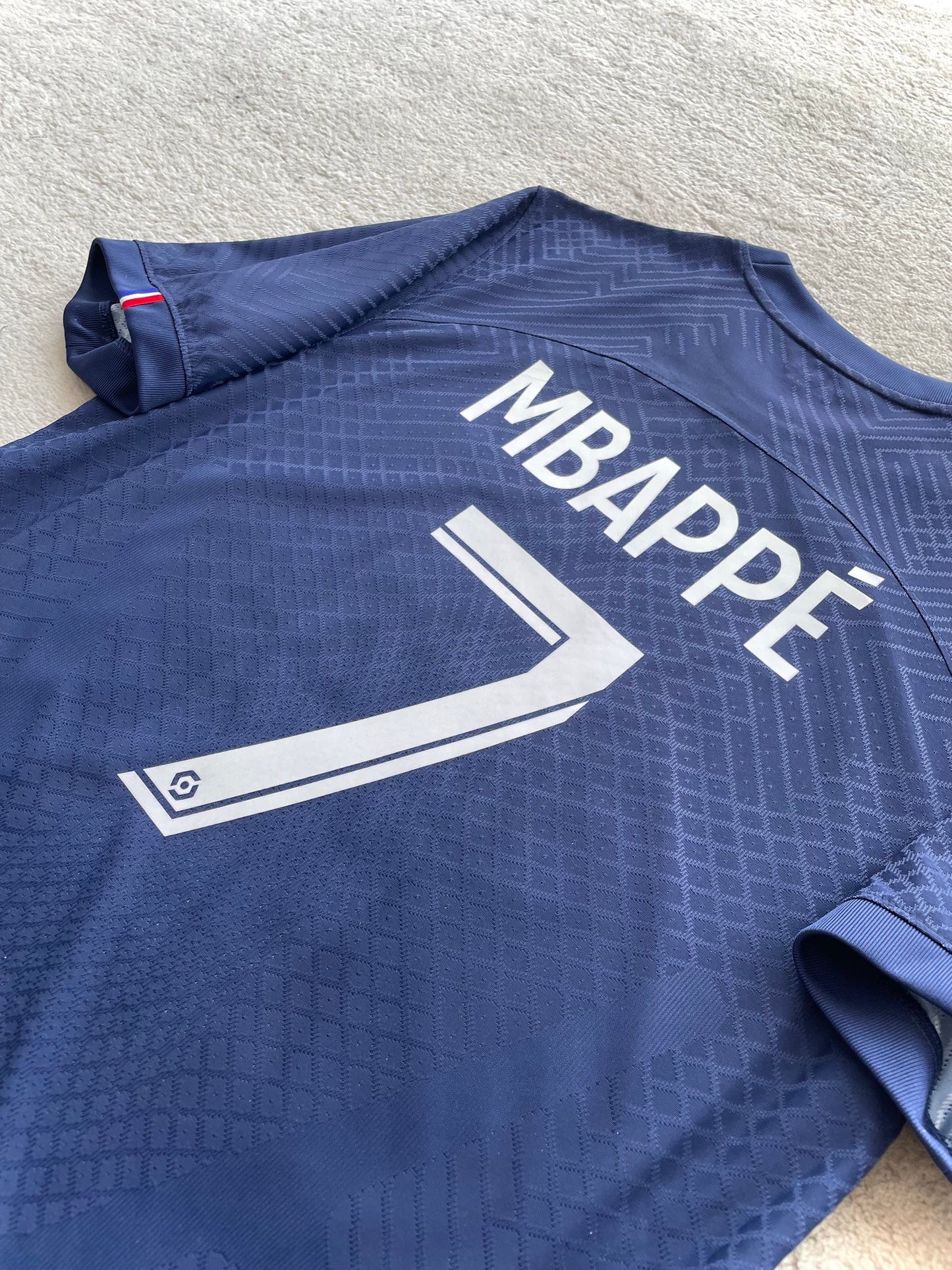 2022/2023 PSG Home - Mbappé-7 - 10/10 (M) - (PRO)
